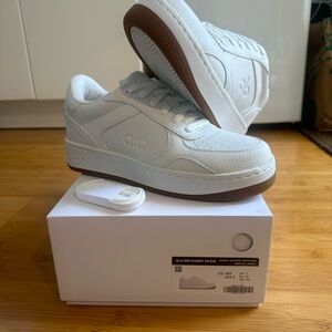 Alo Recovery Mode White Sneakers